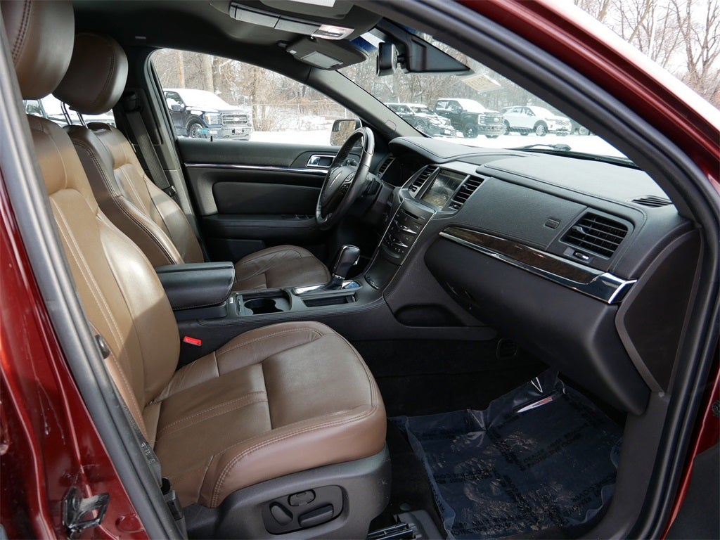 2016 Lincoln MKS Base