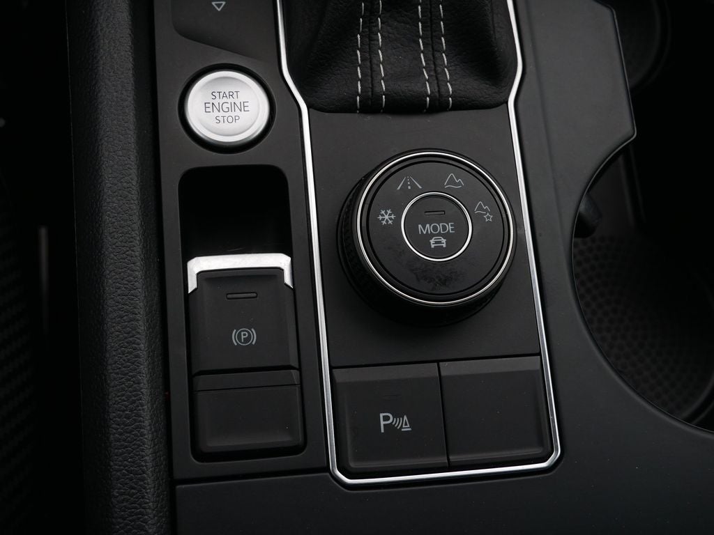 2021 Volkswagen Atlas Cross Sport 3.6L V6 SE w/Technology R-Line
