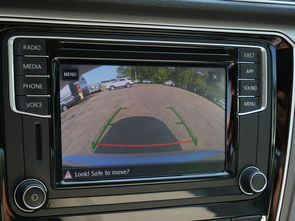 2018 Volkswagen Passat 2.0T R-Line