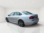 2018 Volkswagen Passat 2.0T R-Line