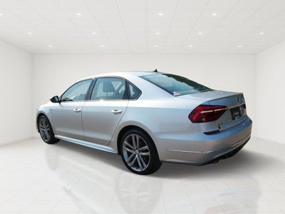 2018 Volkswagen Passat 2.0T R-Line