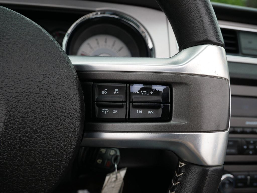 2012 Ford Mustang V6 Premium