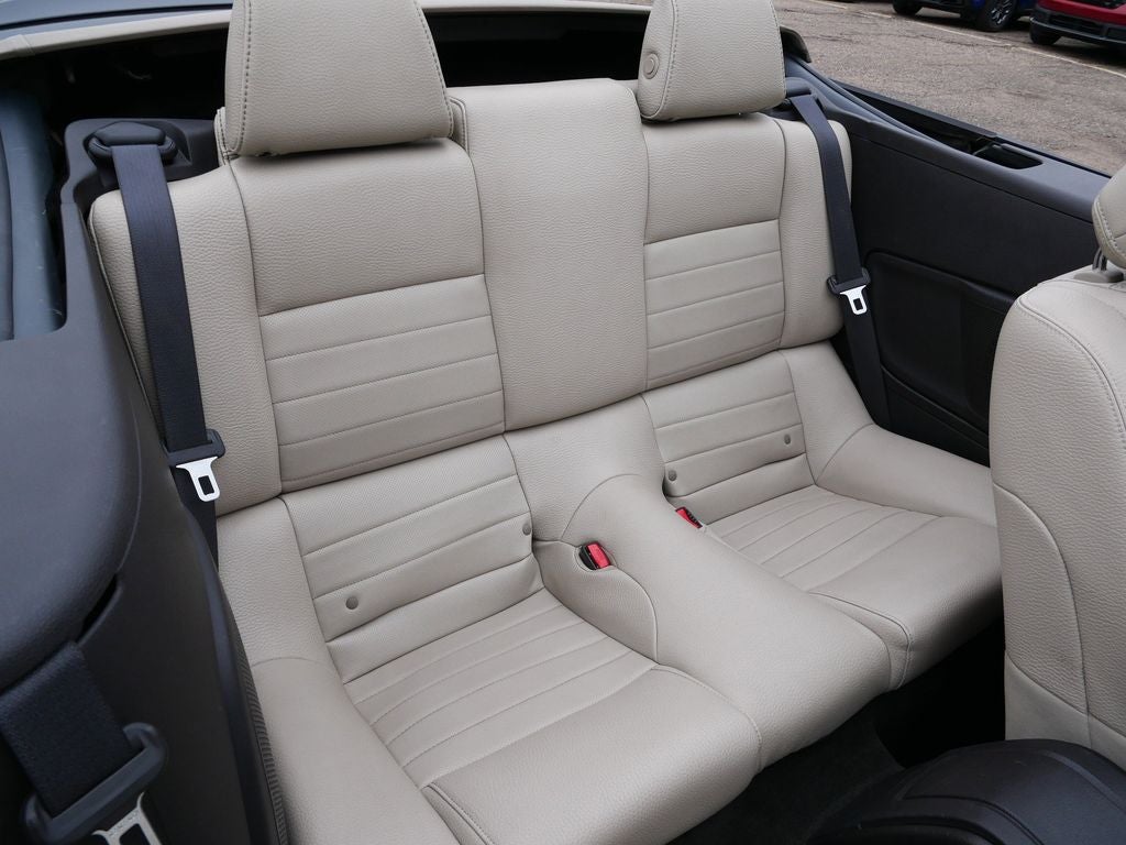 2012 Ford Mustang V6 Premium
