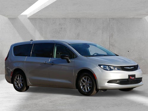 2024 Chrysler Voyager LX