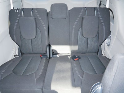 2024 Chrysler Voyager LX