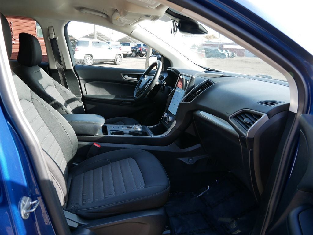 2022 Ford Edge SE