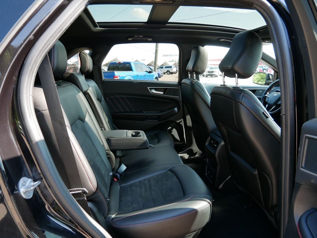 2022 Ford Edge ST Line