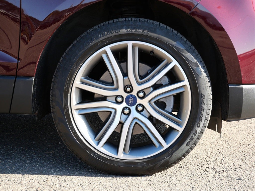 2022 Ford Edge Titanium