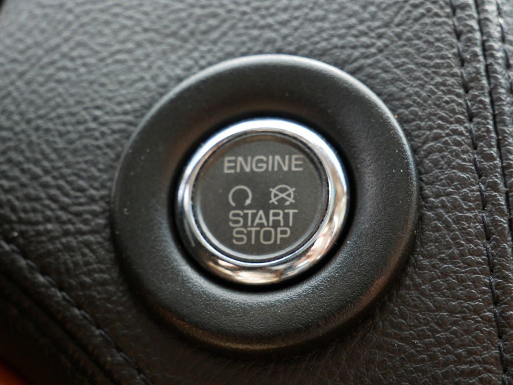 2015 Lincoln MKX Base