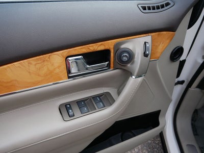 2013 Lincoln MKX Base