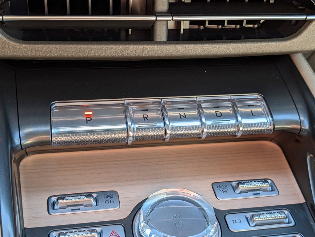 2024 Lincoln Nautilus Reserve