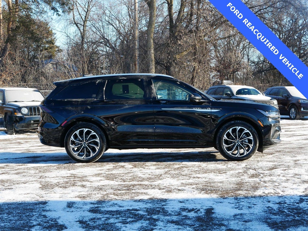 2025 Lincoln Nautilus Reserve