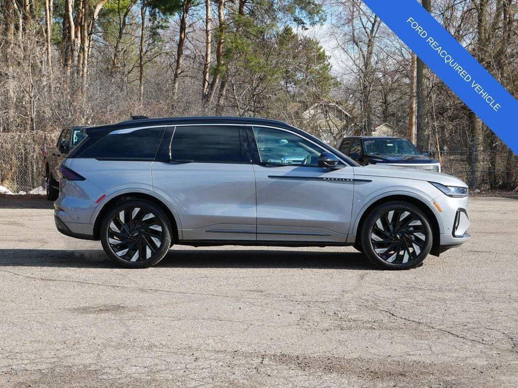 2024 Lincoln Nautilus Black Label