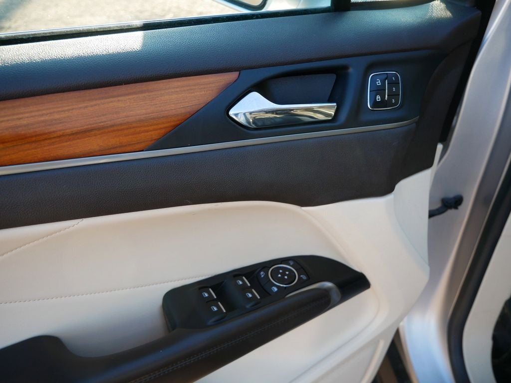 2015 Lincoln MKC Base