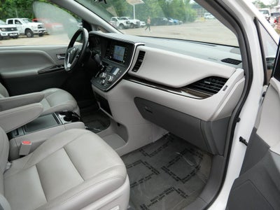 2018 Toyota Sienna XLE 7 Passenger