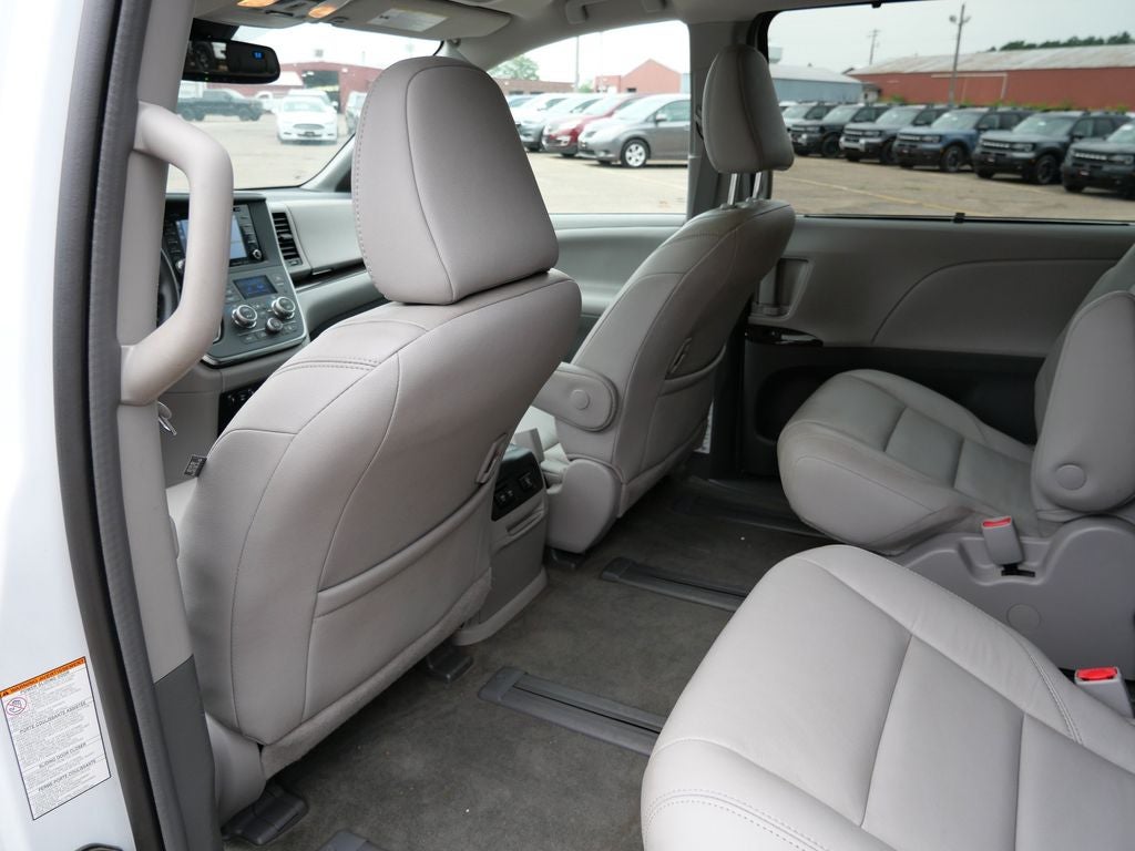 2018 Toyota Sienna XLE 7 Passenger