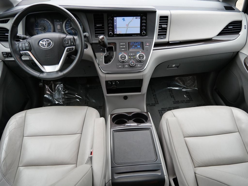 2018 Toyota Sienna XLE 7 Passenger