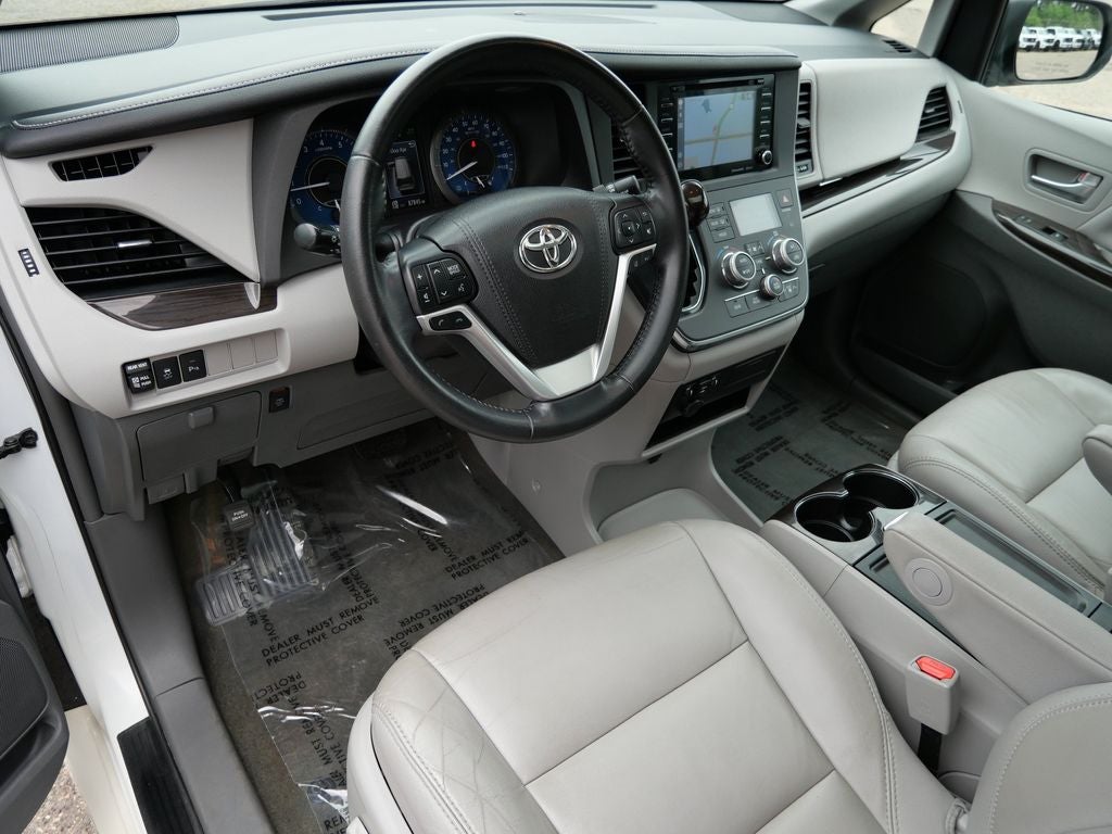 2018 Toyota Sienna XLE 7 Passenger