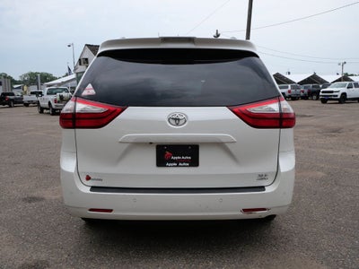 2018 Toyota Sienna XLE 7 Passenger
