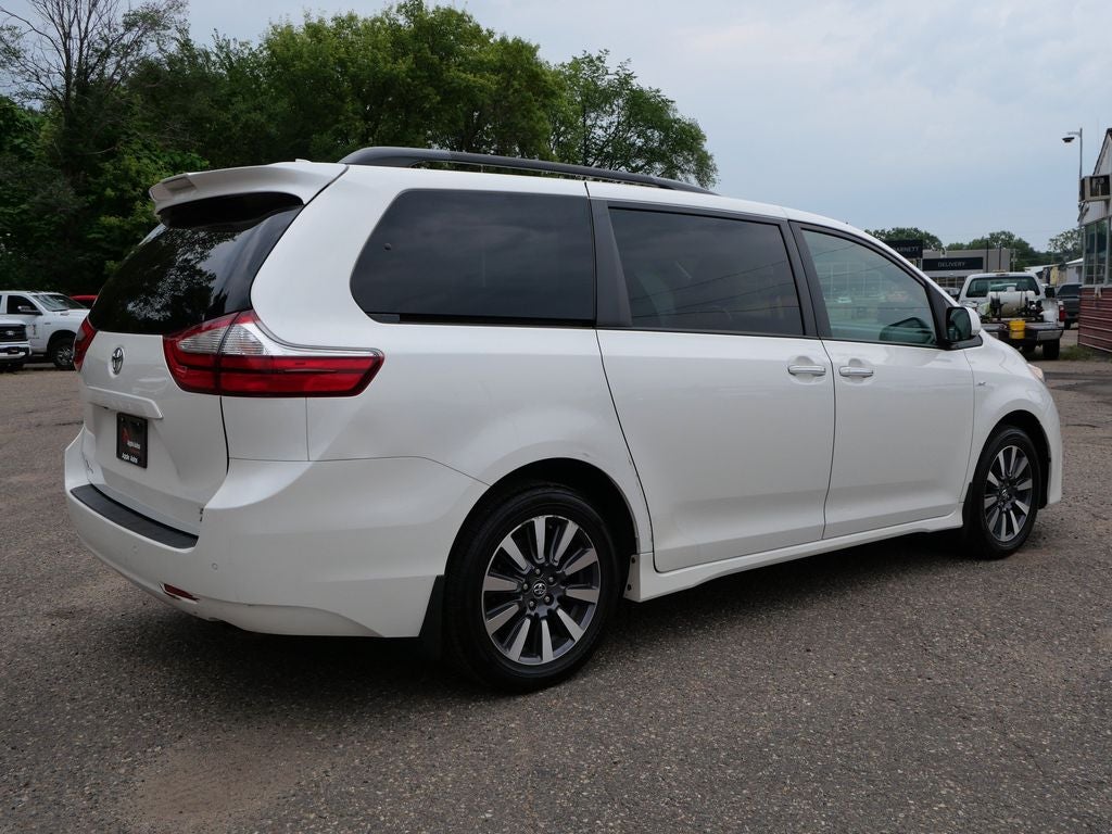 2018 Toyota Sienna XLE 7 Passenger