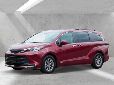 2021 Toyota Sienna XLE 8 Passenger