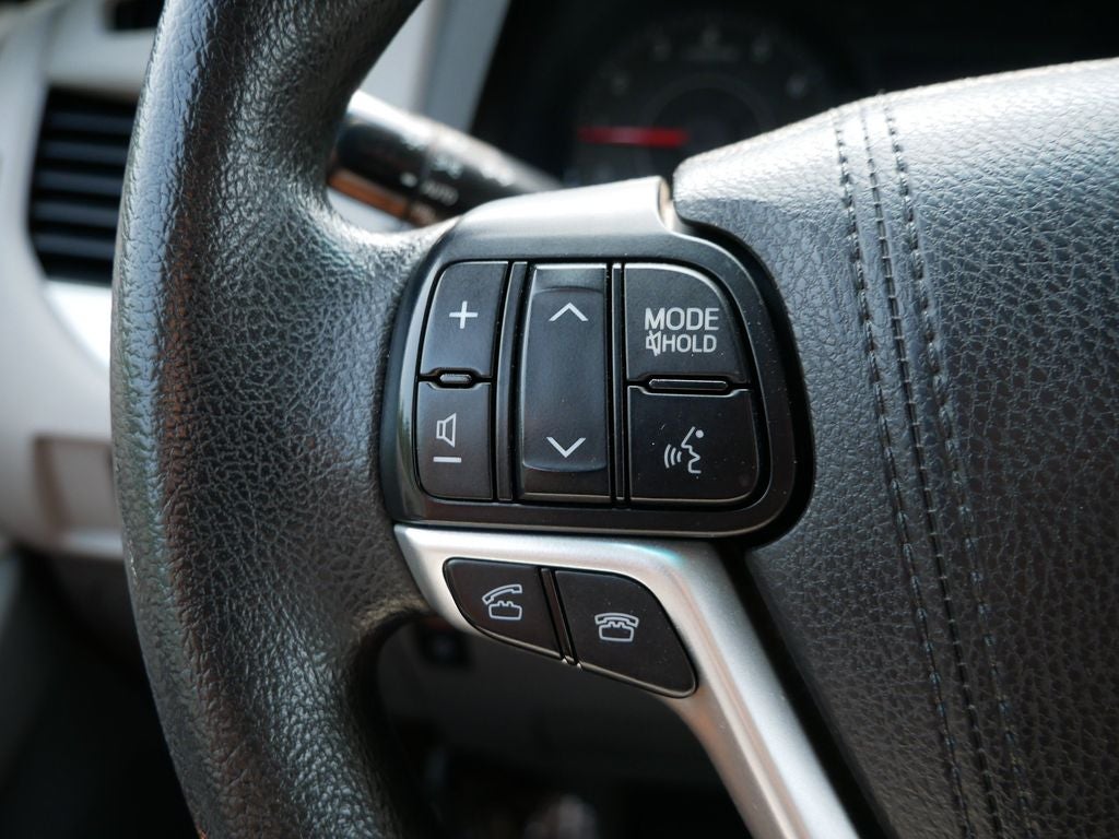2015 Toyota Sienna LE 8 Passenger