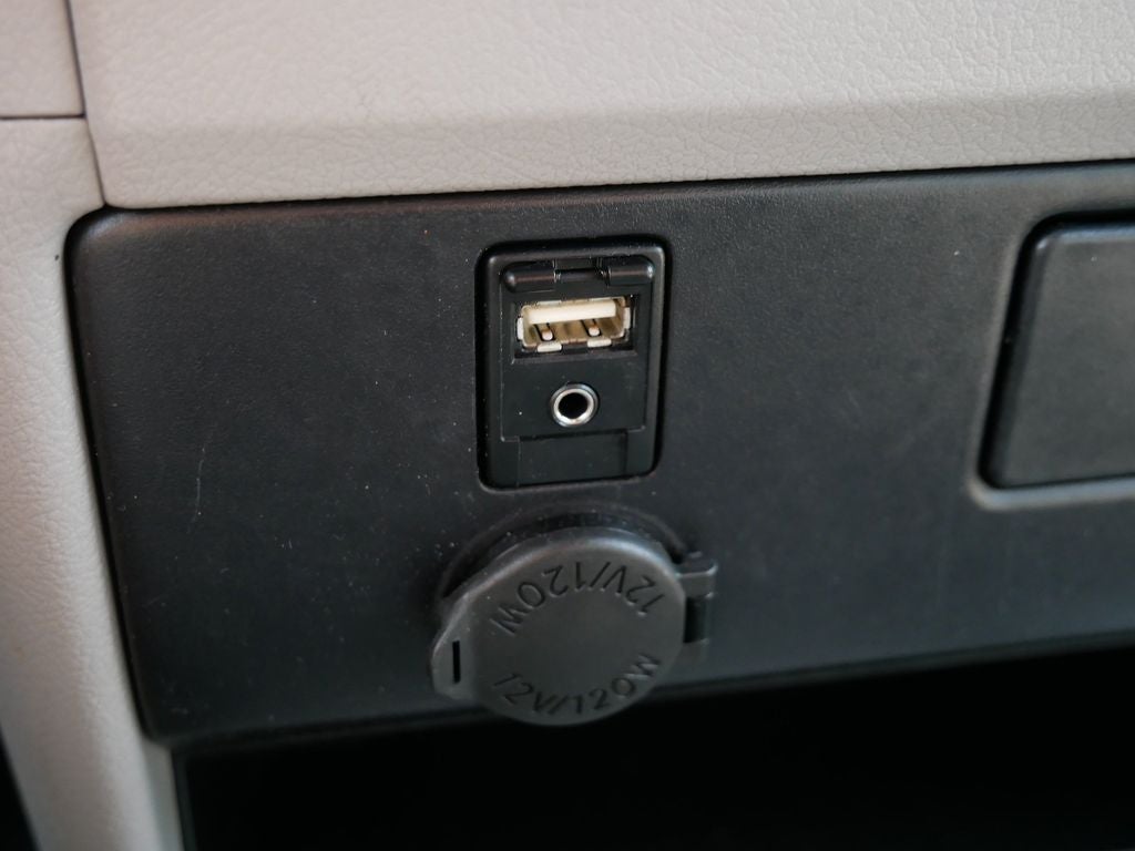 2015 Toyota Sienna LE 8 Passenger