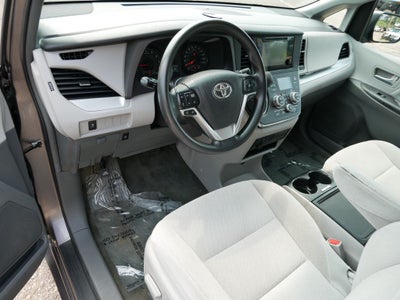 2015 Toyota Sienna LE 8 Passenger