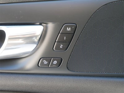 2019 Volvo S60 T6 Momentum