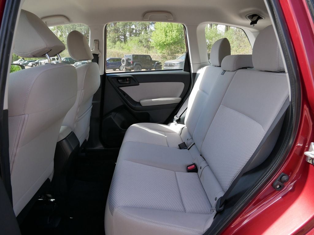 2016 Subaru Forester 2.5i