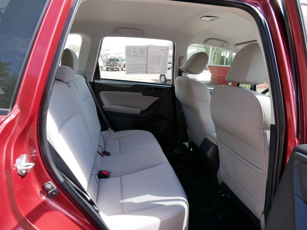 2016 Subaru Forester 2.5i