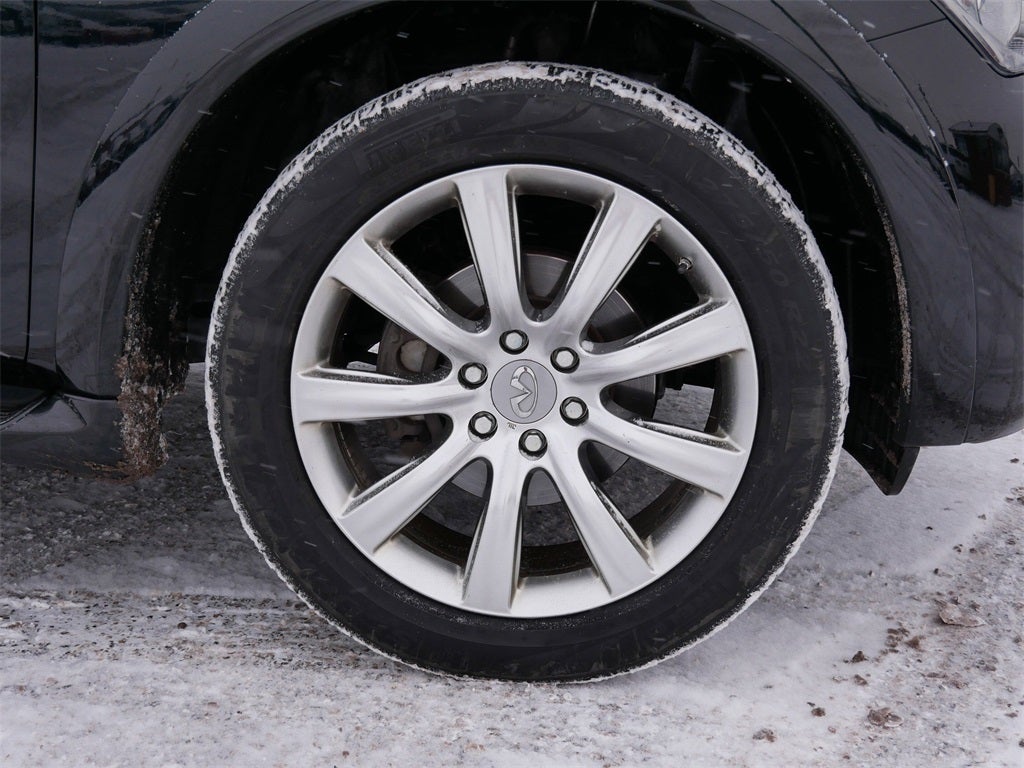 2013 INFINITI QX56 Base