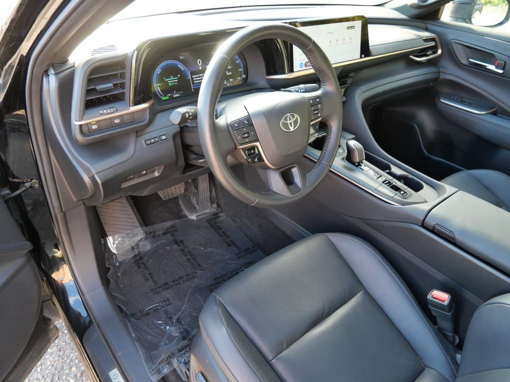 2023 Toyota Crown Platinum