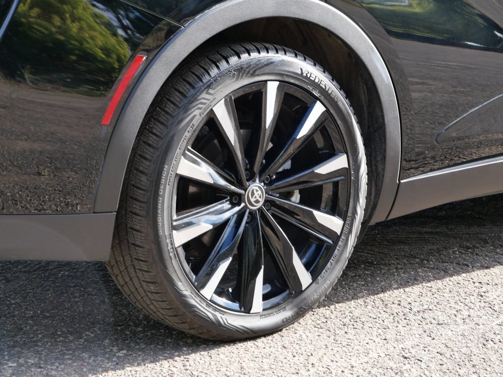 2023 Toyota Crown Platinum