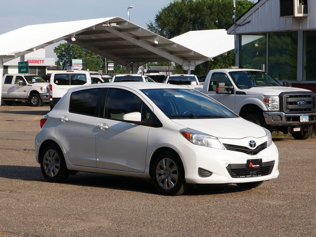2012 Toyota Yaris LE