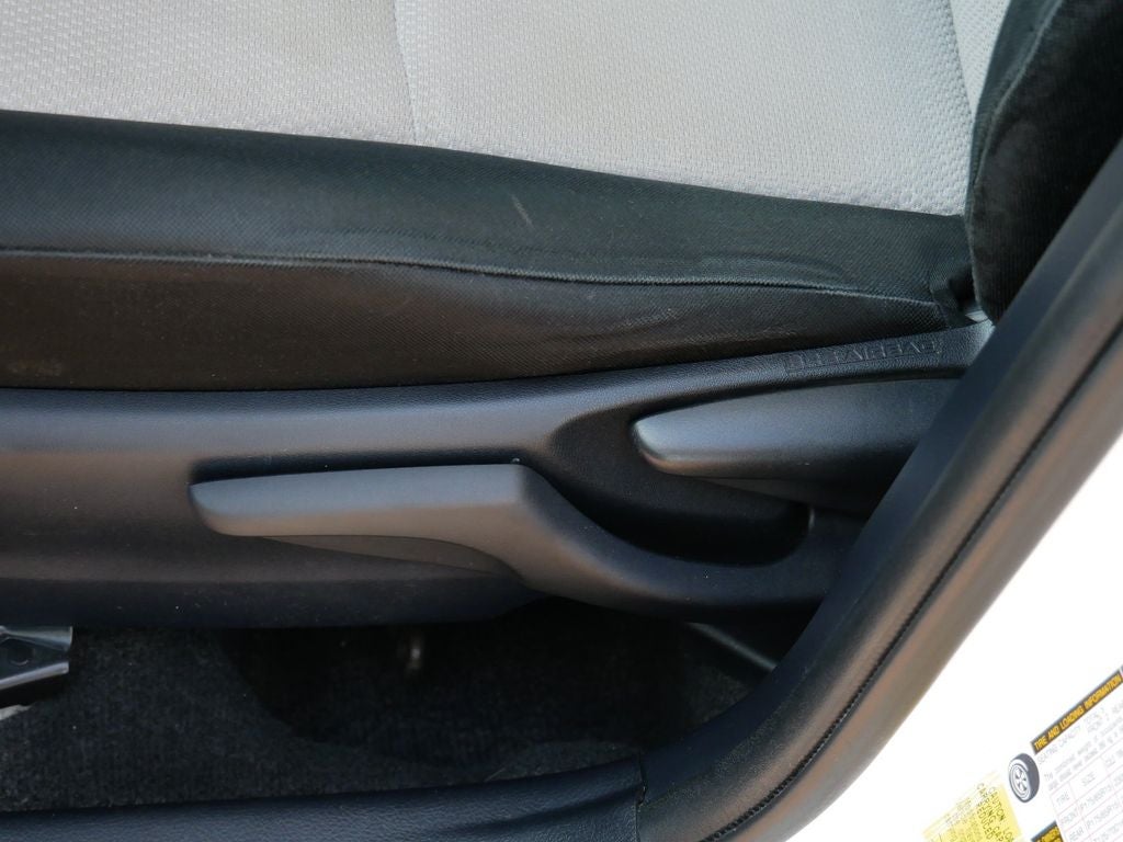 2012 Toyota Yaris LE