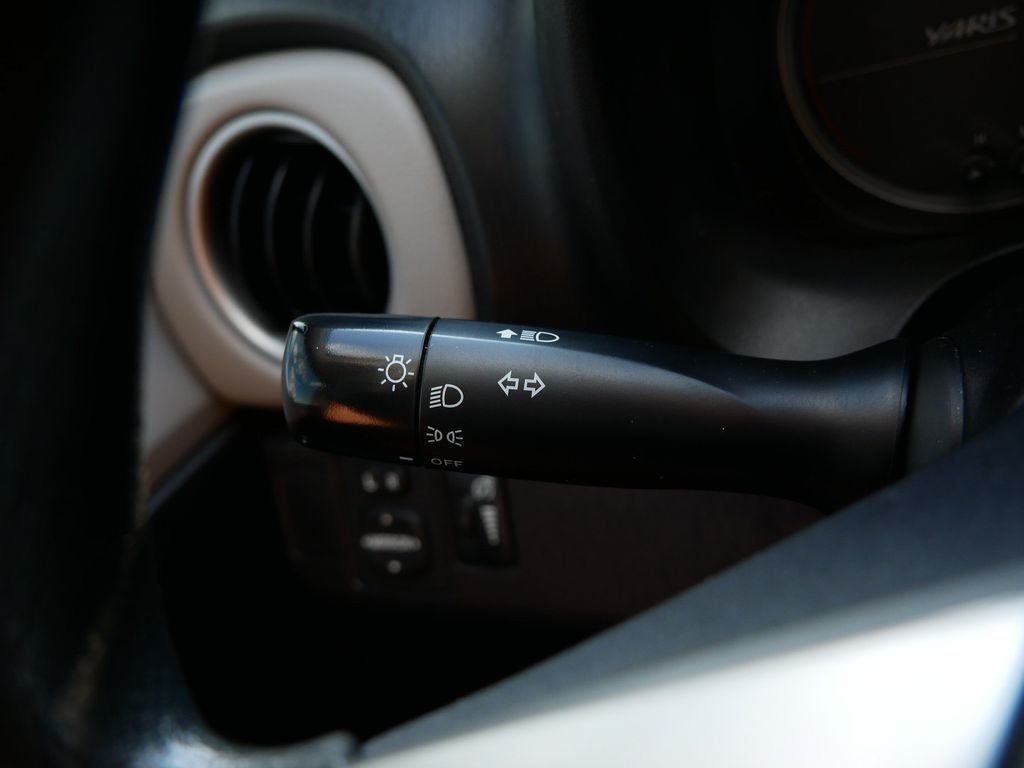 2012 Toyota Yaris LE