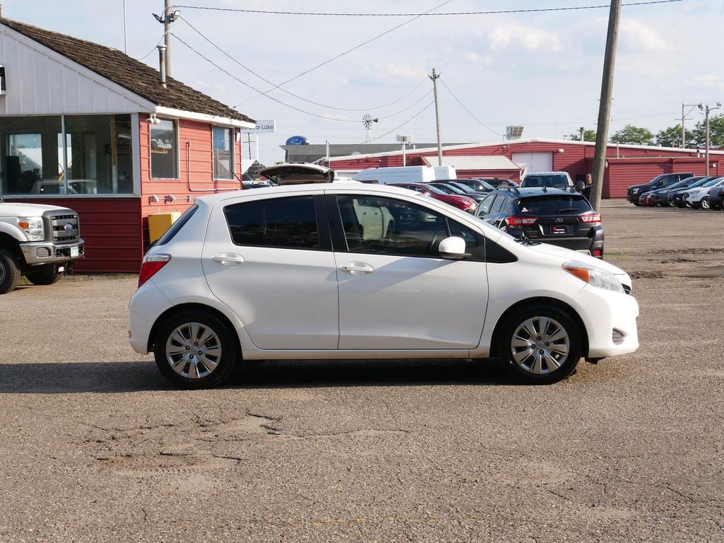 2012 Toyota Yaris LE