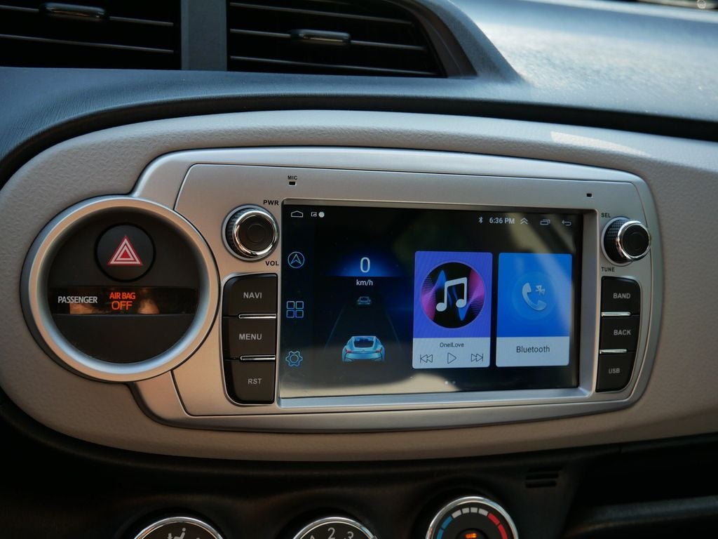 2012 Toyota Yaris LE