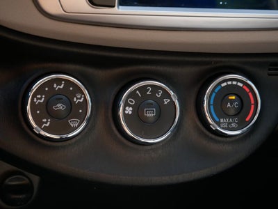 2012 Toyota Yaris LE