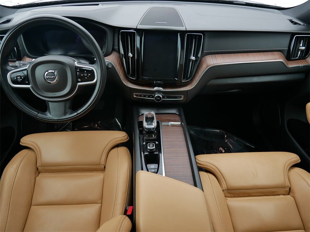 2022 Volvo XC60 Recharge Plug-In Hybrid T8 Inscription