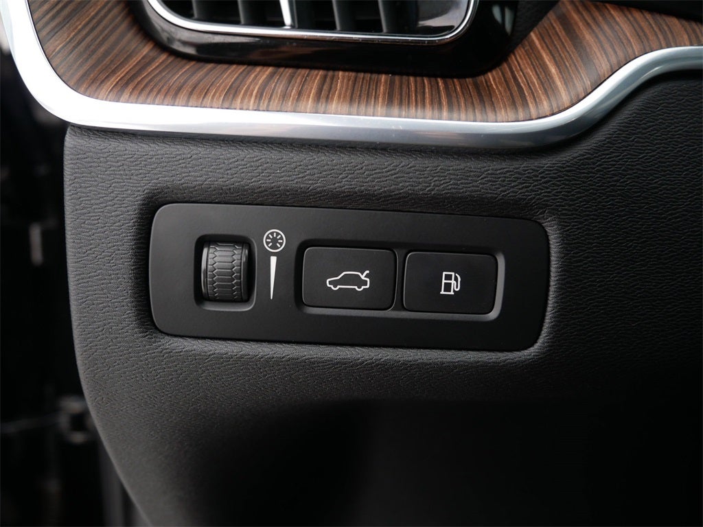 2022 Volvo XC60 Recharge Plug-In Hybrid T8 Inscription