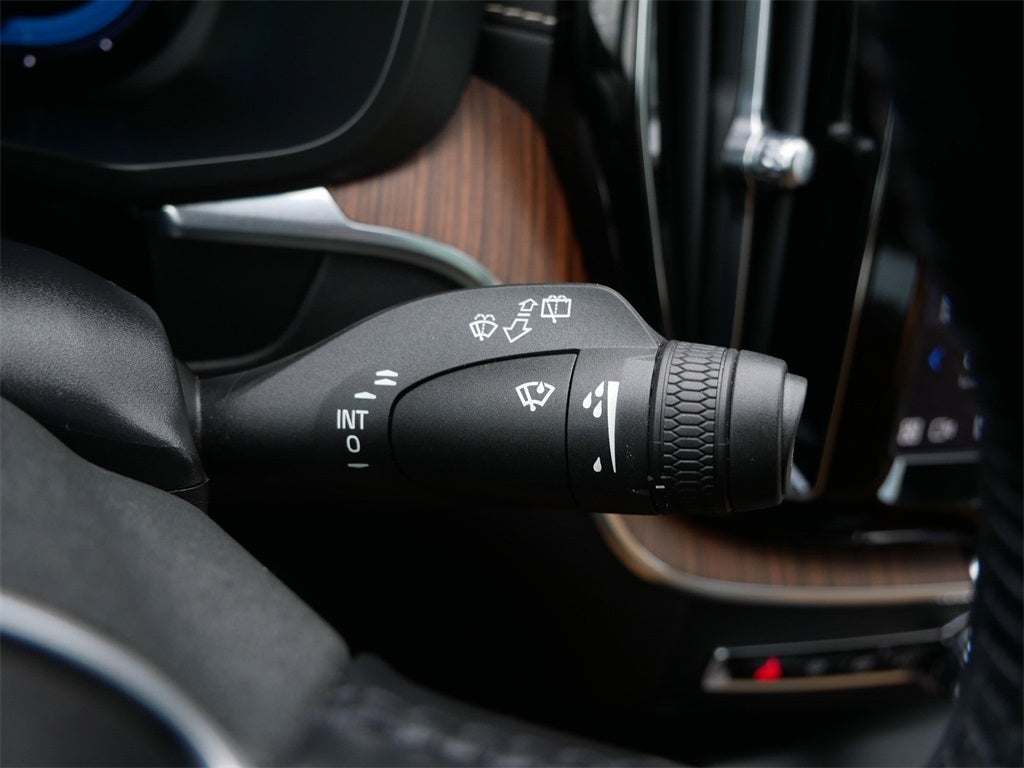 2022 Volvo XC60 Recharge Plug-In Hybrid T8 Inscription