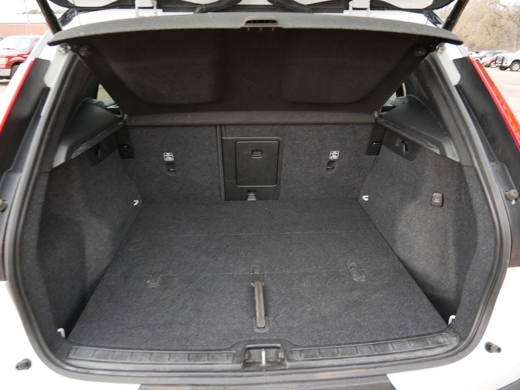 2021 Volvo XC40 Recharge Pure Electric P8