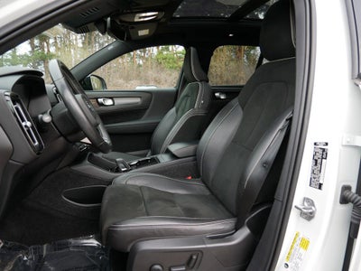 2021 Volvo XC40 Recharge Pure Electric P8