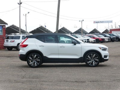 2021 Volvo XC40 Recharge Pure Electric P8