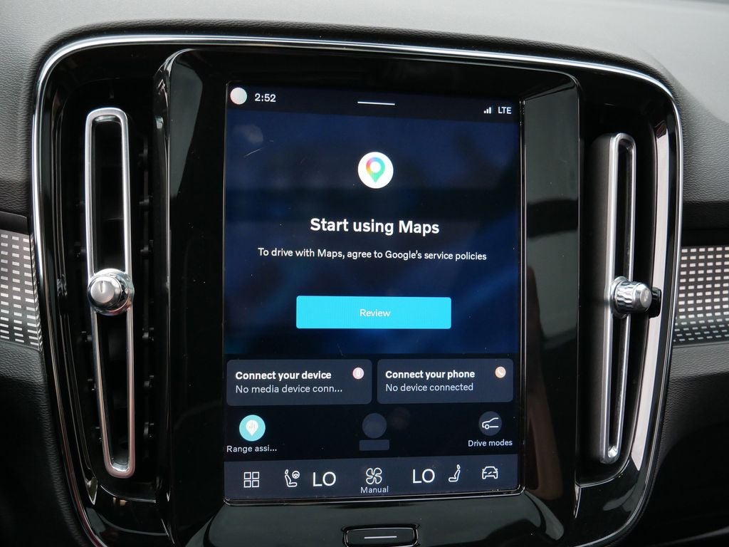 2021 Volvo XC40 Recharge Pure Electric P8