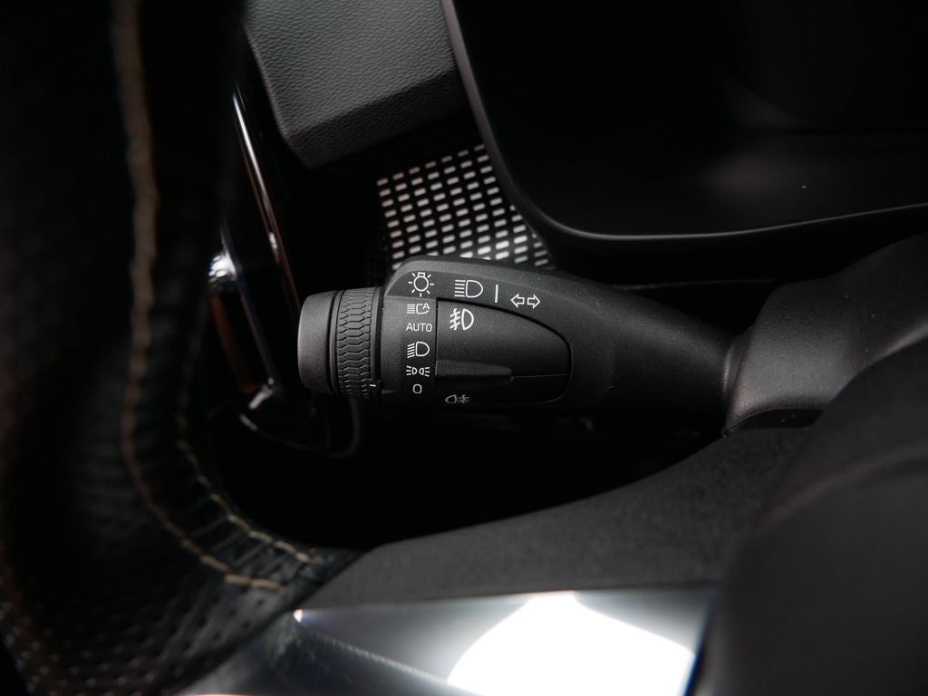 2021 Volvo XC40 Recharge Pure Electric P8