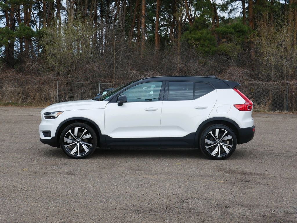 2021 Volvo XC40 Recharge Pure Electric P8