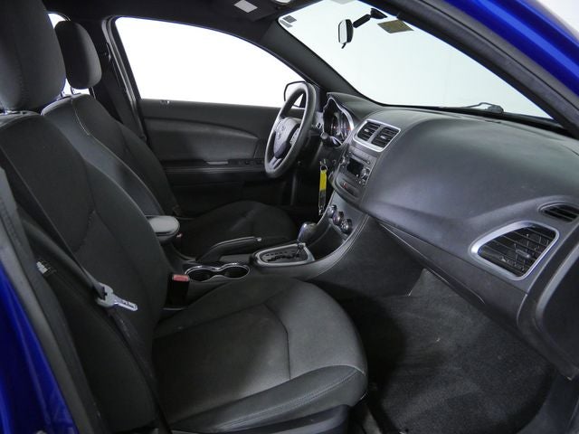 2012 Dodge Avenger SE